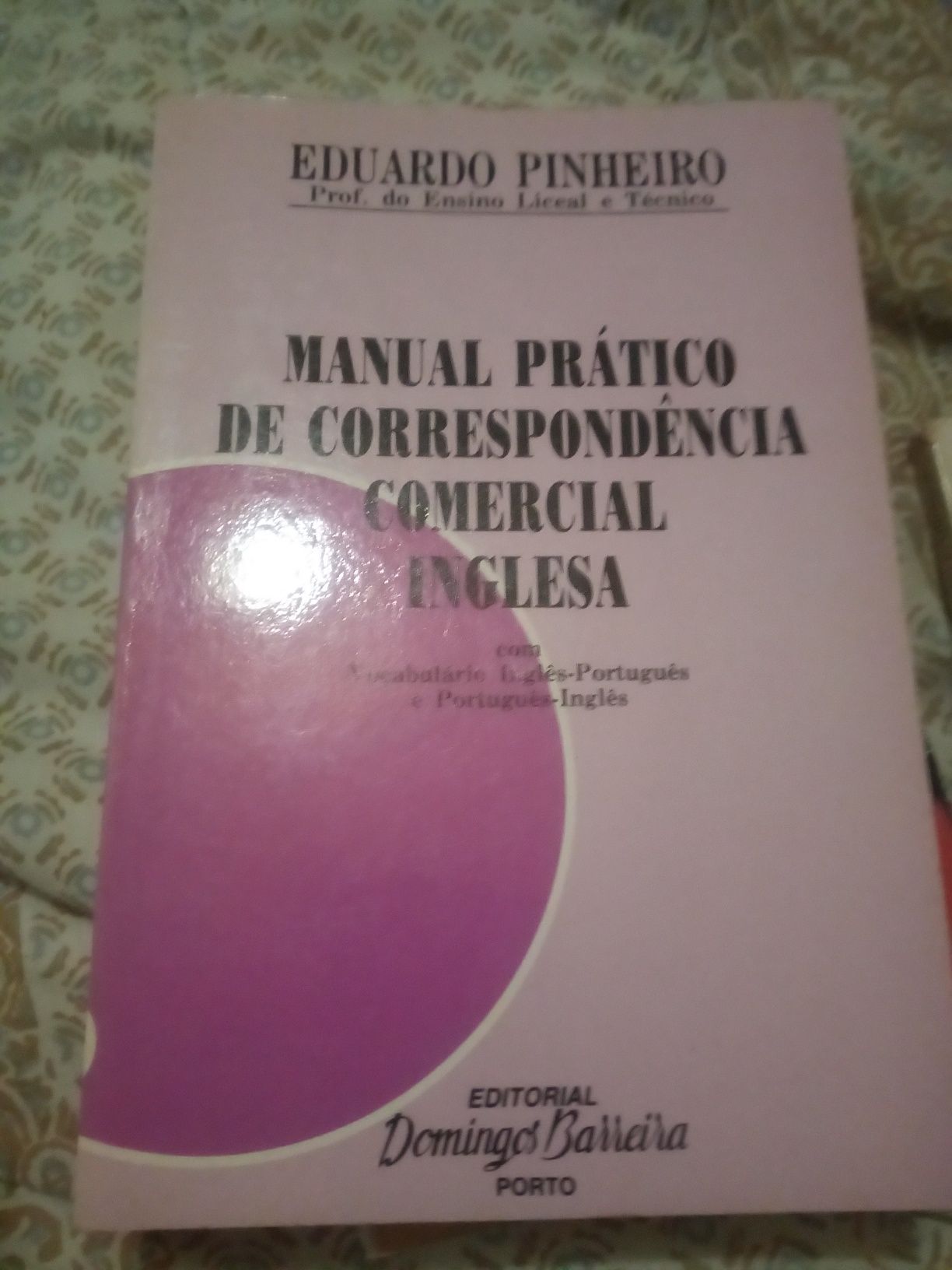 Pequeno lote livros de vários títulos