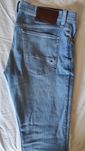 Calças Tommy Hilfiger, Mike Davis, Springfield e Pull&Bear