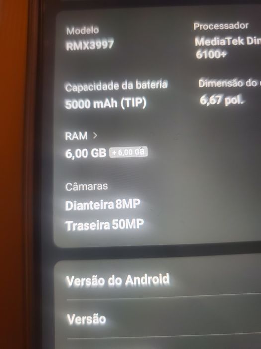 Realme 12x 5g está novo em folha