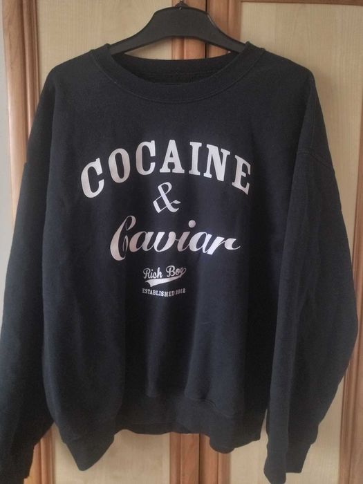 Czarna bluza młodzieżowa crewneck