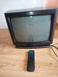 Stary kineskopowy telewizor z pilotem