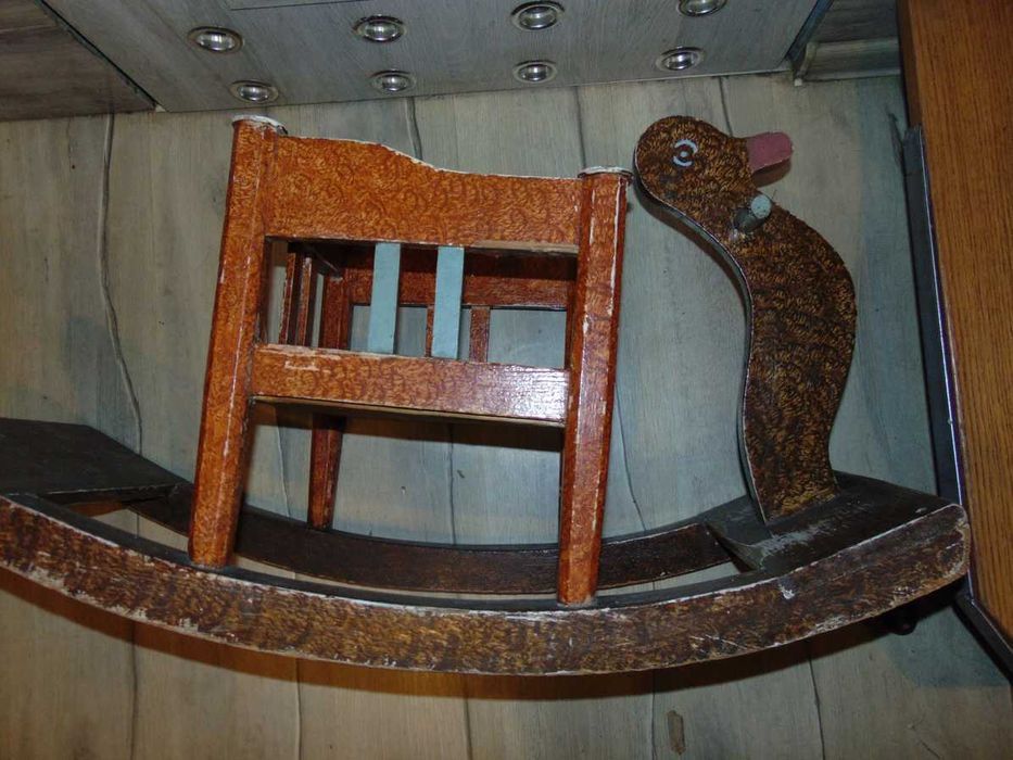 Art deco,drewniany kaczor,bujak do bujania