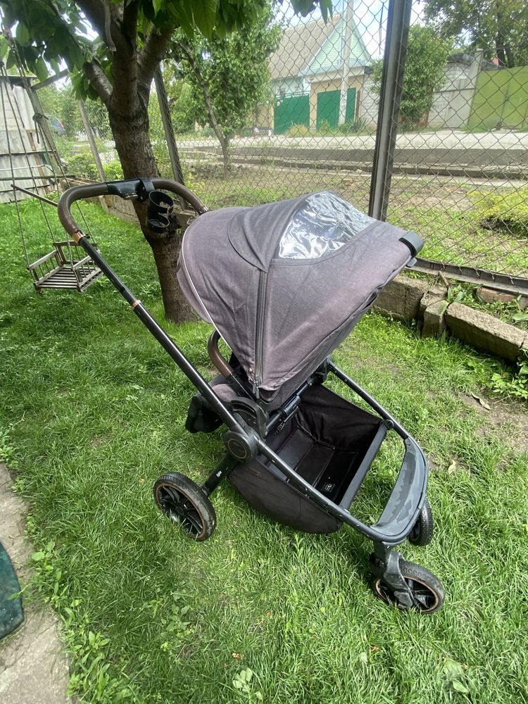 Коляска прогулка carrello epika