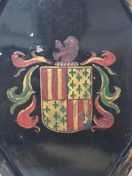 Antiga bandeja de molas /clipes para sofá brasonado