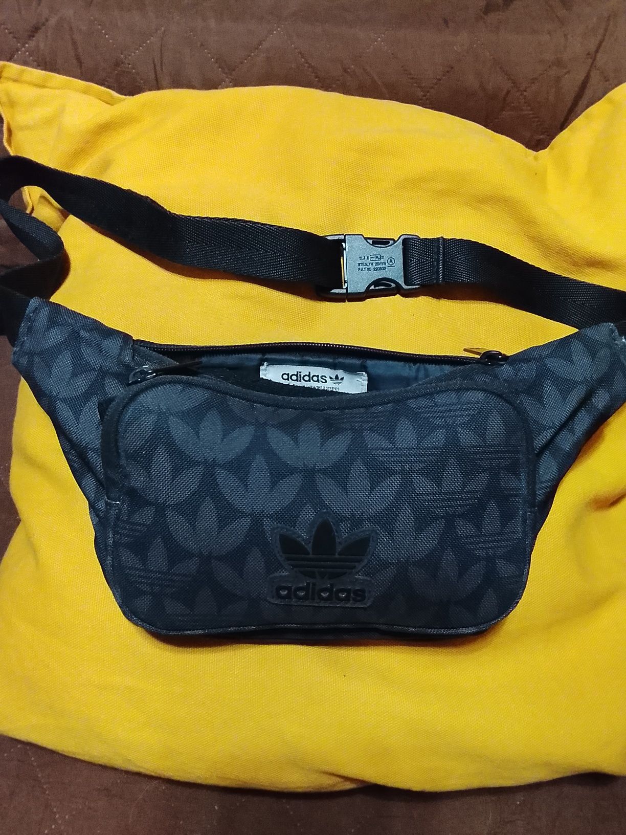 Bolsas de cintura adidas preta