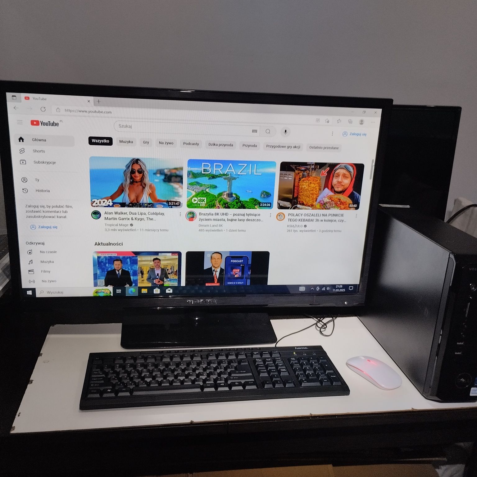 Komputer Windows 10 WIFI HDMI + Monitor lg 22 cale