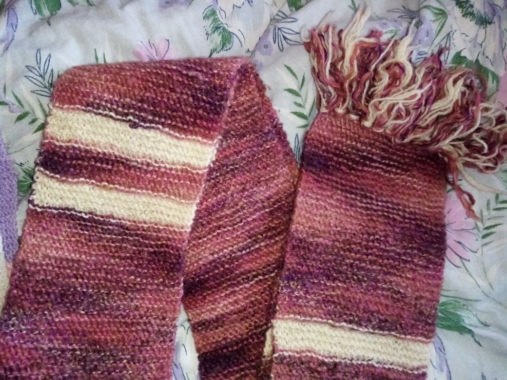 Wełniane szaliki ręcznie robione na drutach, bardzo długie