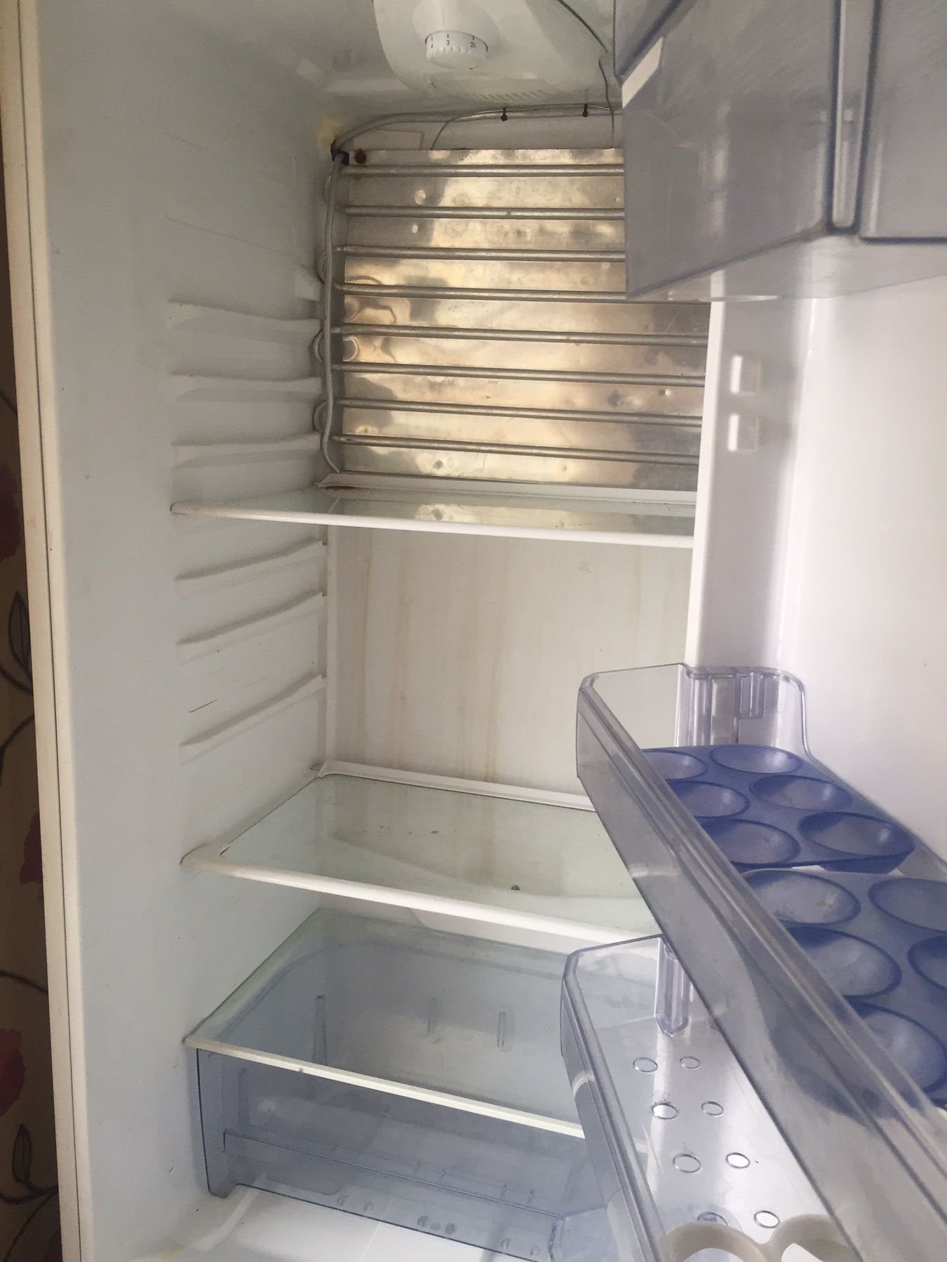 Холодильник BEKO нерабочий