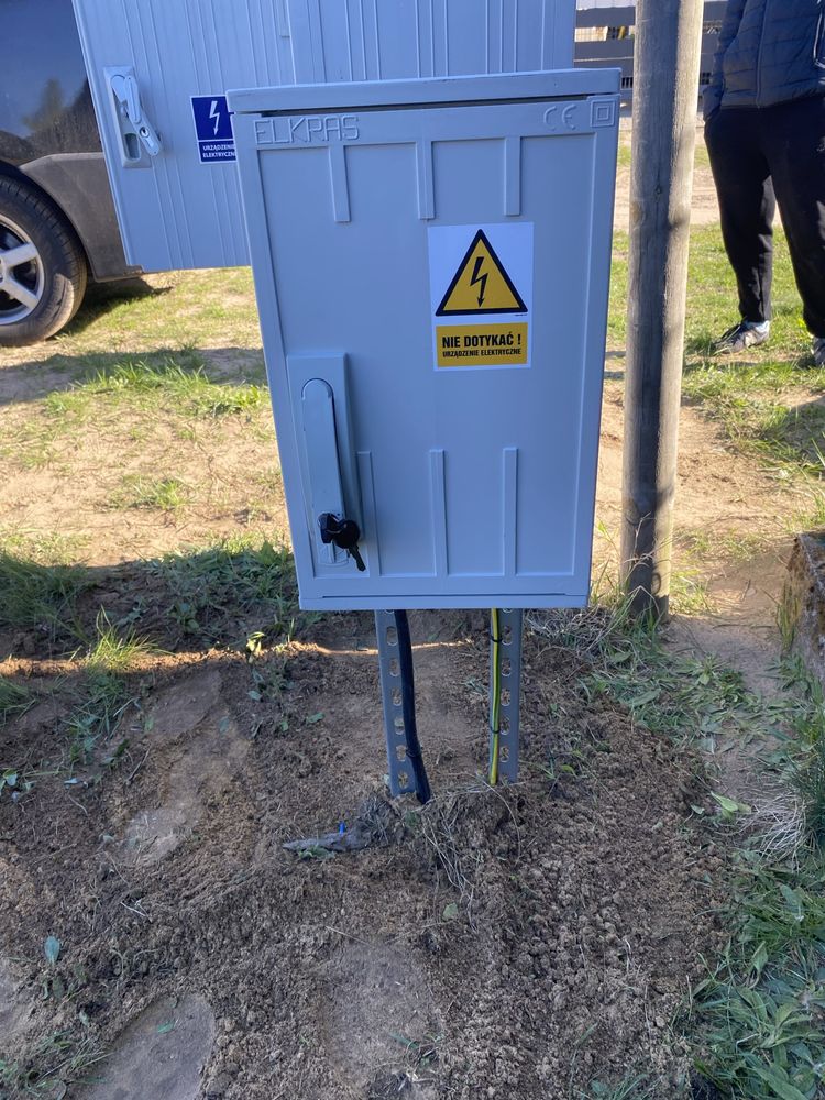 Rozdzielnia budowlana, erbetka, prowizorka, skrzynka elektryczna