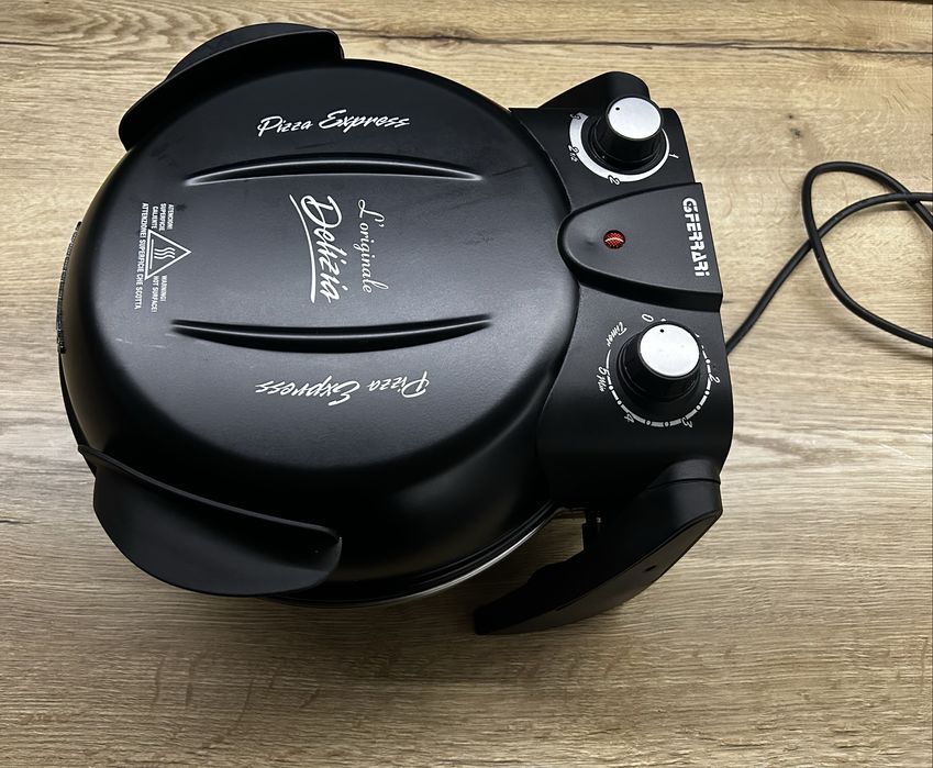 Sprzedam piec do pizzy G3 Ferrari czarny