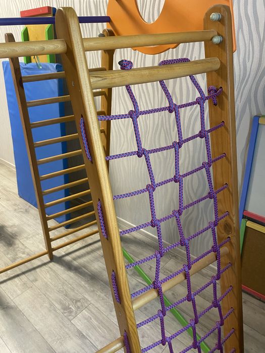 Дитячий спортивний куточок