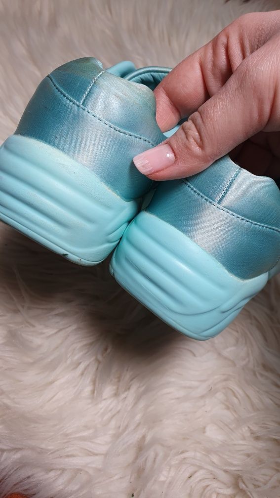 Sneakersy Damskie 37 wsuwane niebieskie