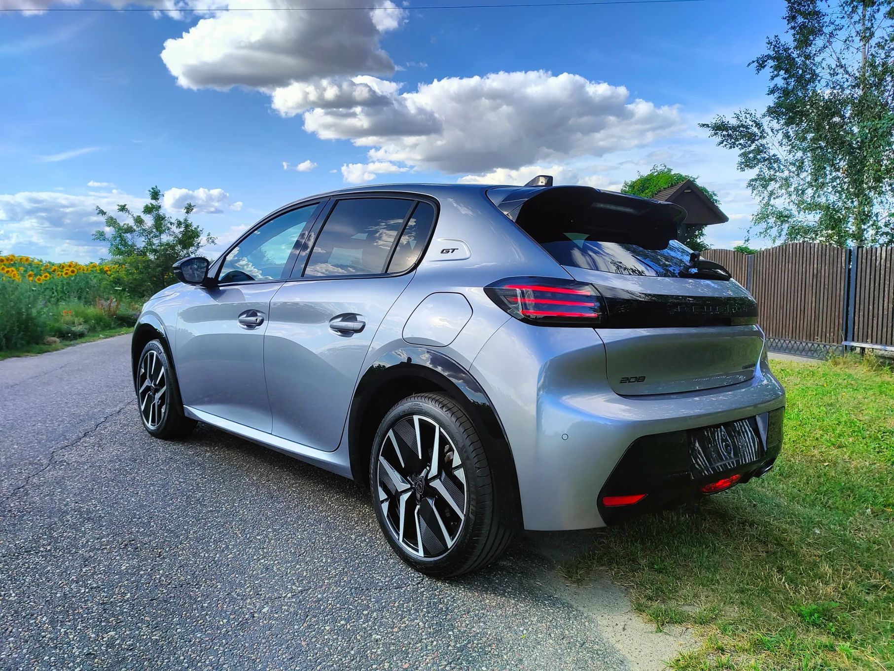 Peugeot 208 208 GT Hybryda
