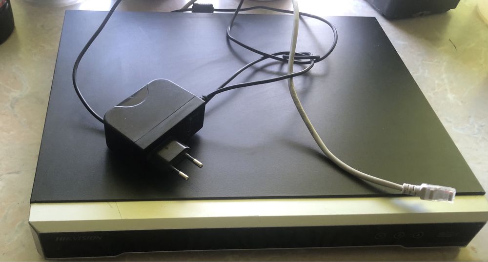 Видеорегистратор Hikvision DS-7616NI-K2