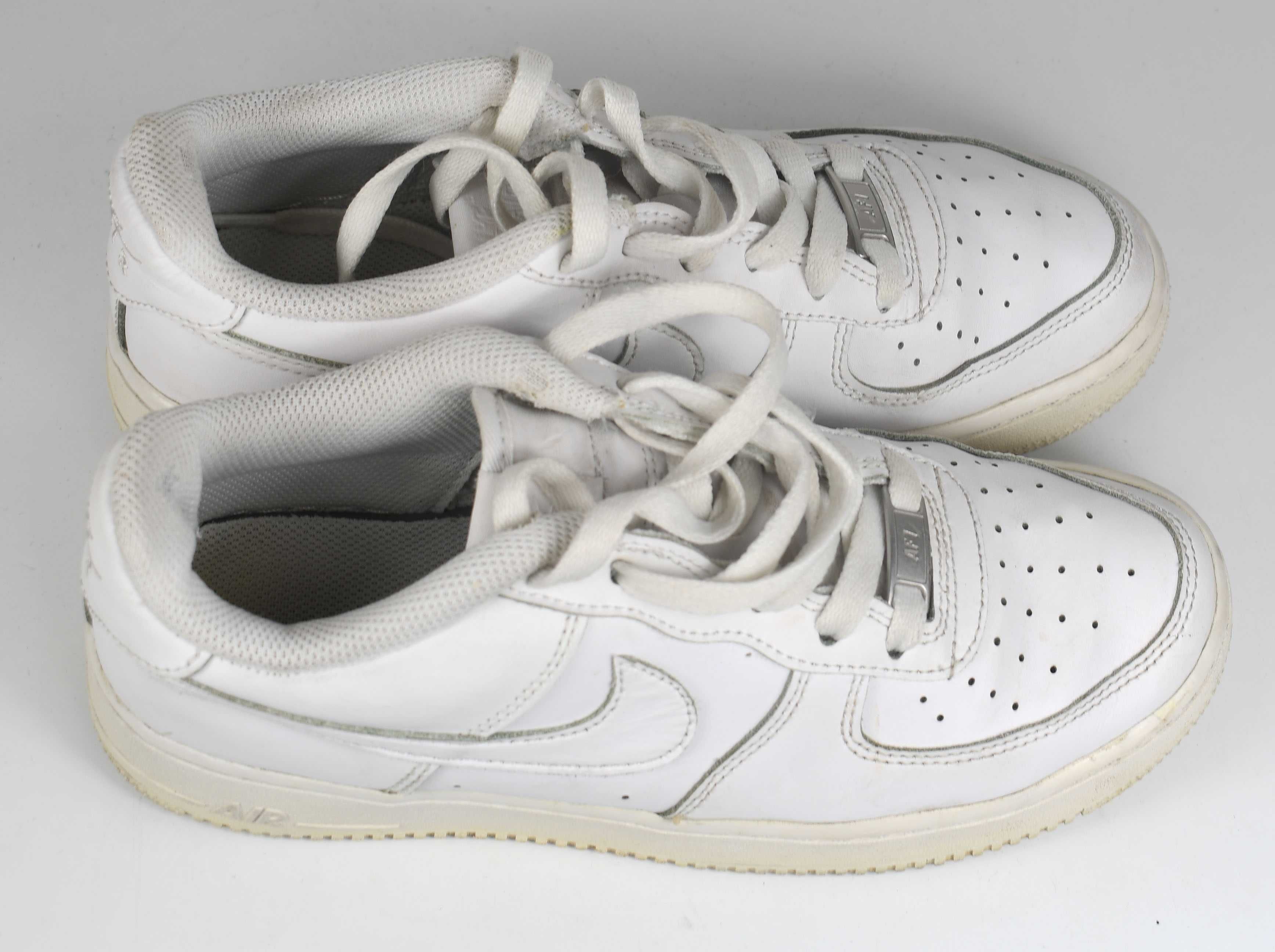 Używane z wadą Nike Air Force 1 DH2920 roz. 38,5