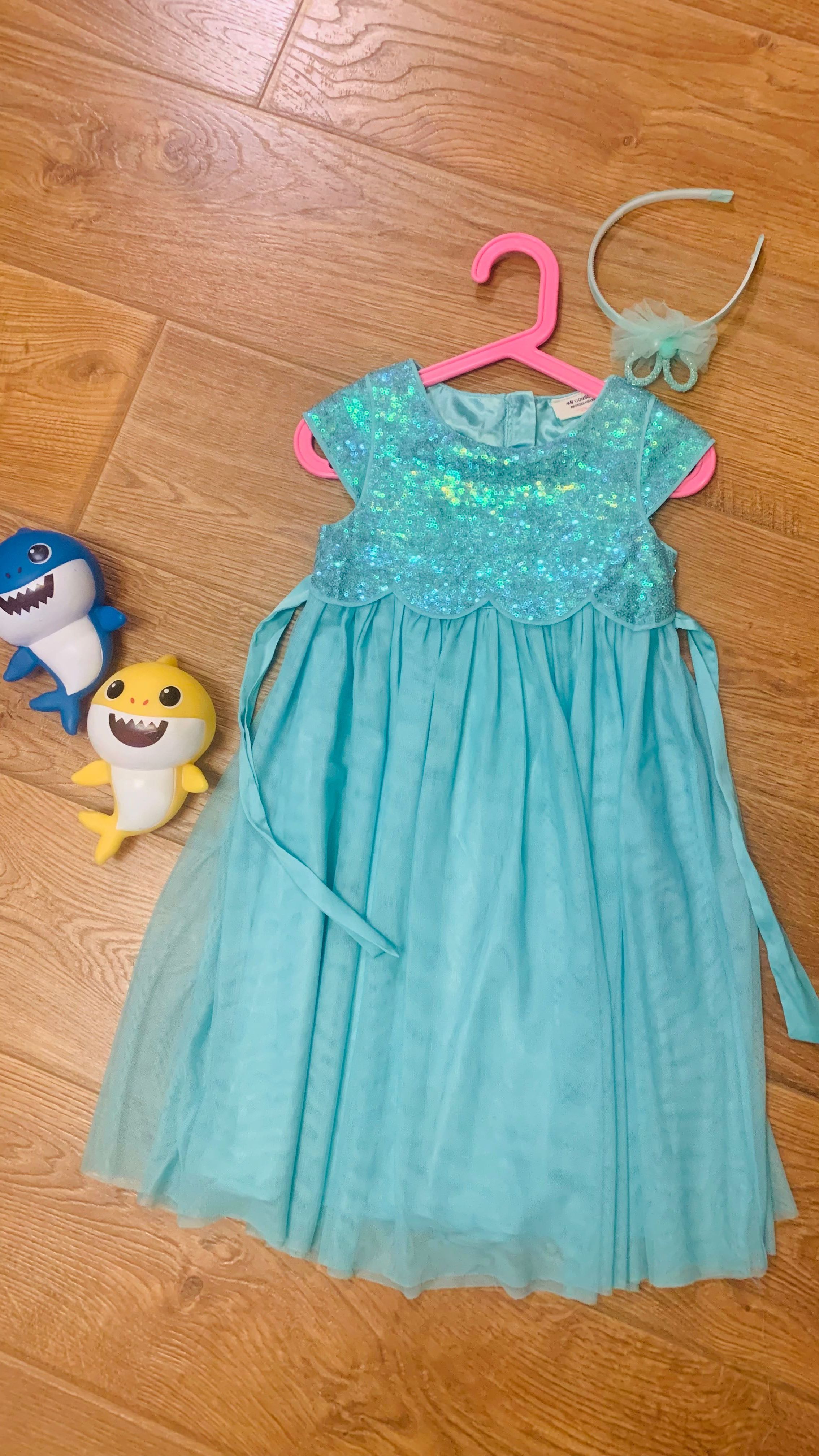 Платье на девочку H&M 3-4 года