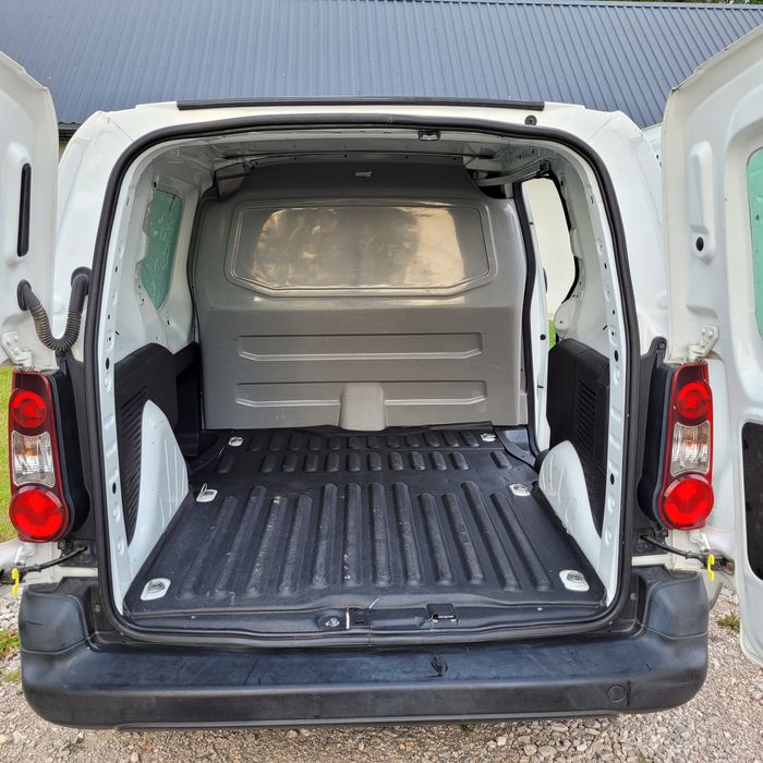 Citroen berlingo faktura VAT cena brutto,  Salon Polska.