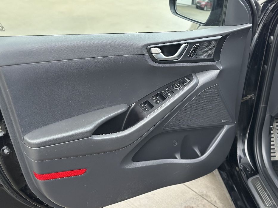 Hyundai Ioniq 2019 рік