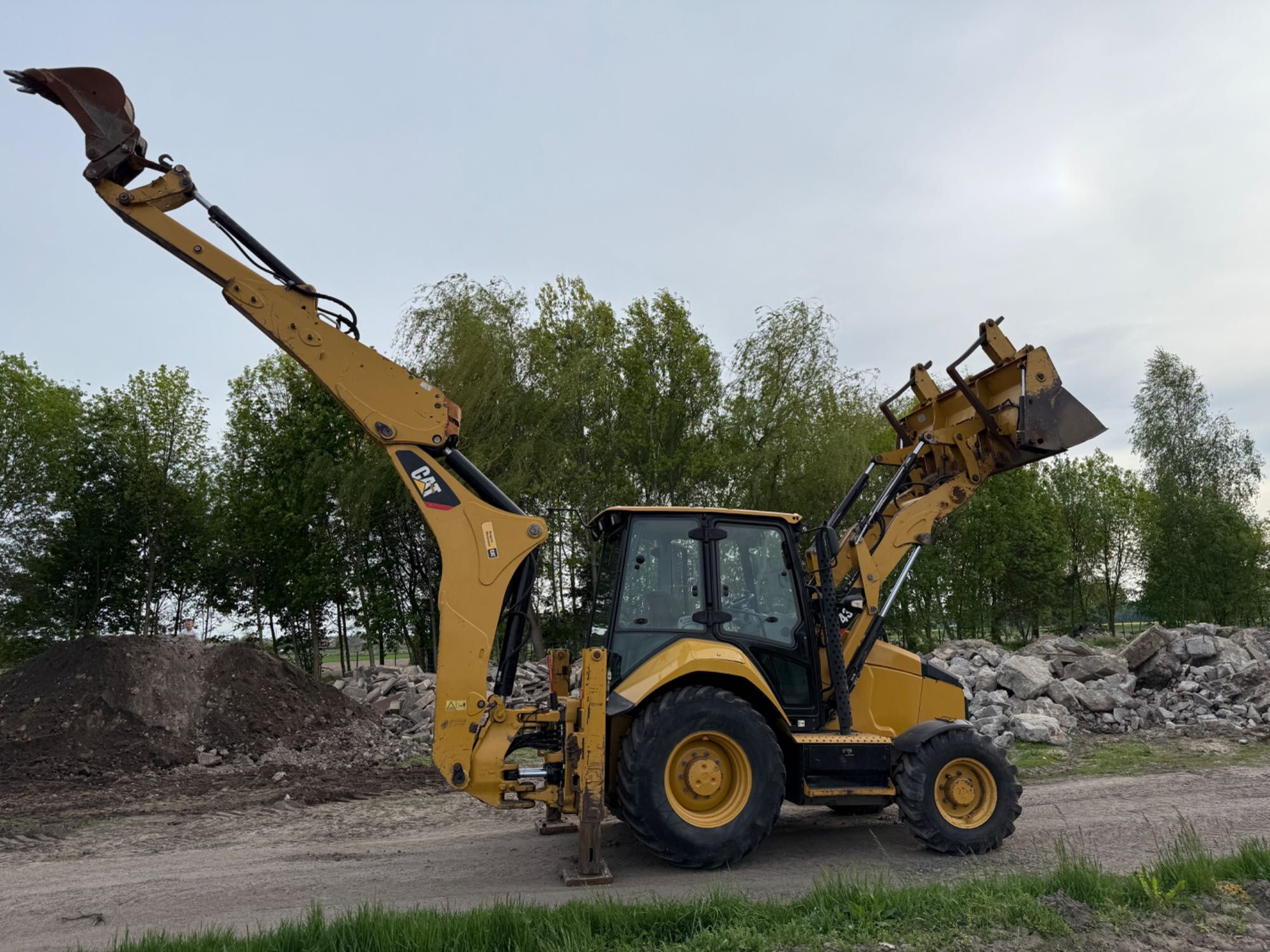 Koparko-Ładowarka CAT 432 F2 z 2015 rok koparka 1 Właściciel 7 TYS MTG