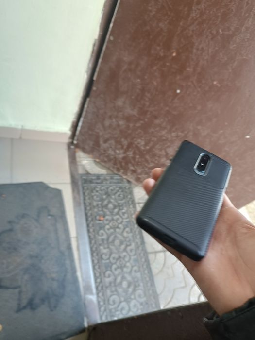 OnePlus 8 Робочий