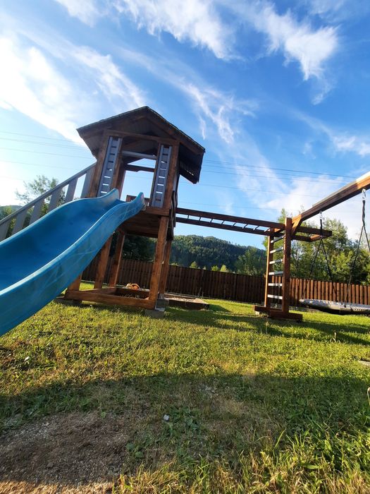 Котедж "Карпатський двір" .Відпочинок в карпатах.Оренда будинку