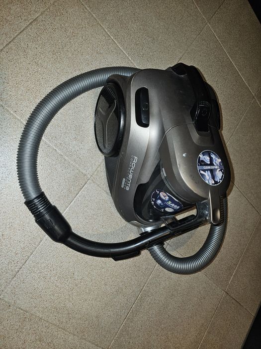 Aspirador Rowenta compact power silence