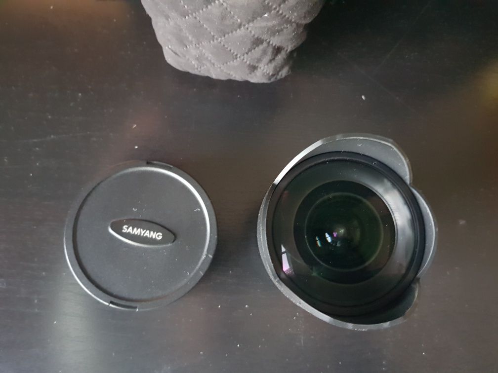 Samyang 14mm, para Nikon (usada) - em excelente estado