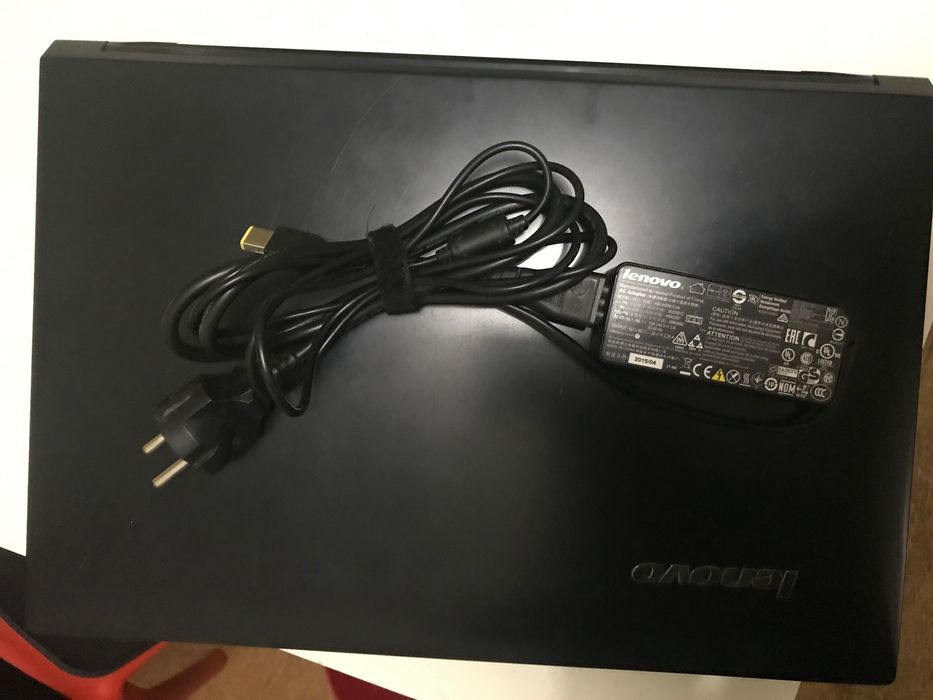Computador Portátil Lenovo + carregador