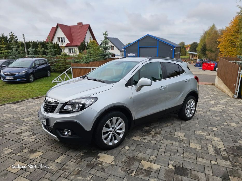 Opel Mokka Niski przebieg 4x4 webasto kamera skrętny bi xenon