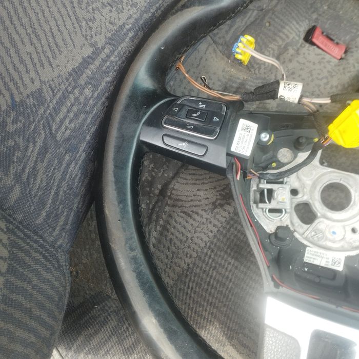 Volkswagen passat B7 golf kierownica multimedialna