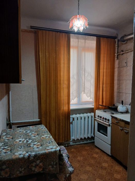 Продам 2-х кімнатну квартиру