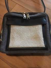 RESERVED torba torebka listonoszka zip zamek futro flausz