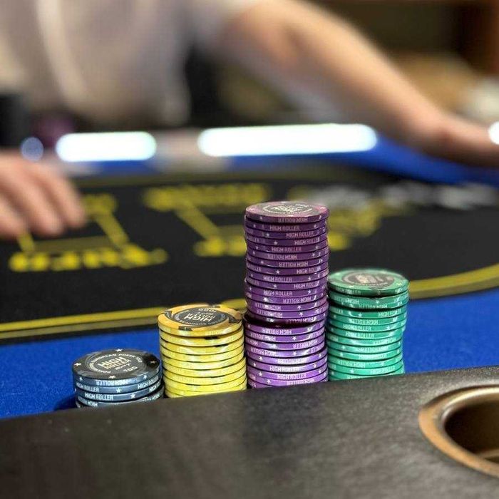 Покерний набір / покерні фішки EPT High Roller 300 шт