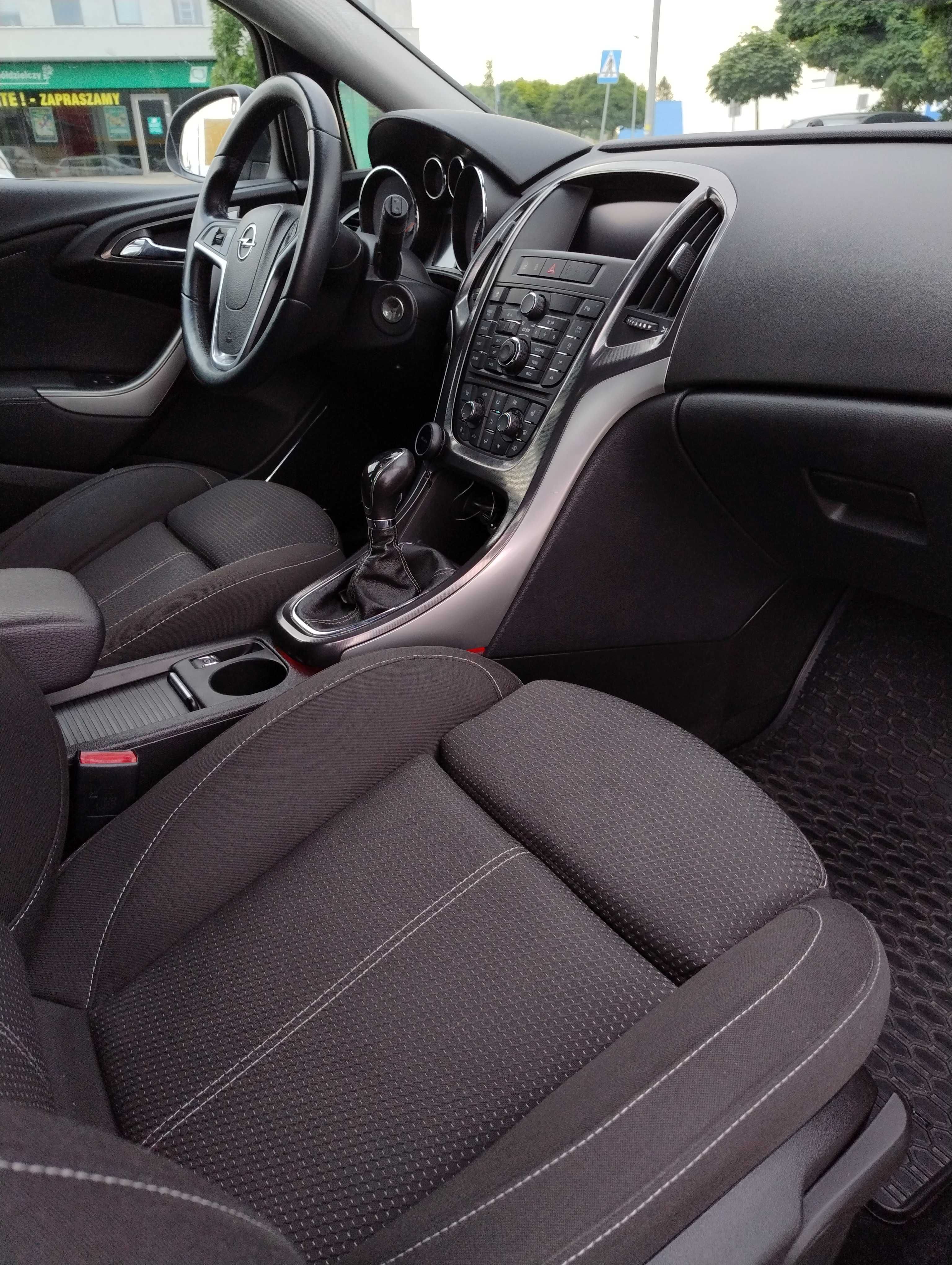 Opel Astra J 1,4 T 140 KM B+LPG