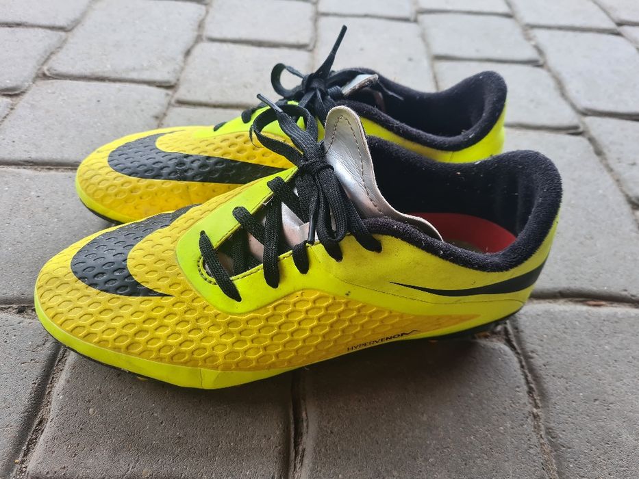 Buty piłkarskie korki Nike Hypervenom