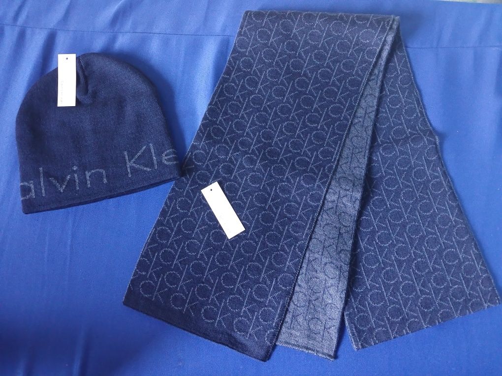 ШАПКА і ШАРФ Calvin Klein.Теплий комплект,всередені фліс.Уніку