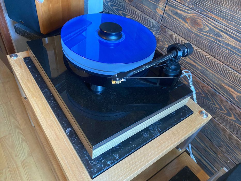 Gramofon Pro Ject RPM 9 Carbon