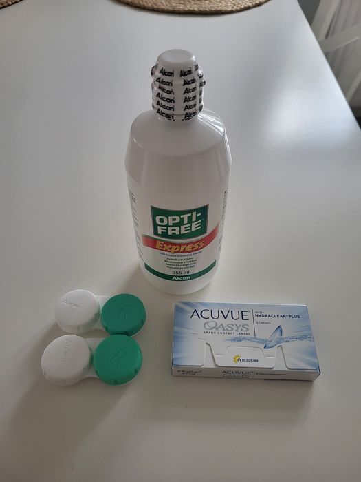 Soczewki Acuvue Oasys z płynem Opti-Free