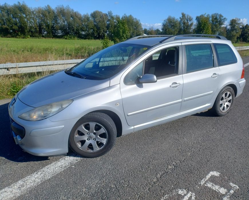 Peugeot 307 Lift SW 1.6 HDi 2007 r Lak EZRC  Części Wysyłka