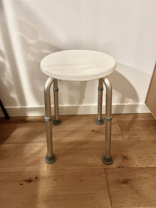 Krzesełko pod prysznic