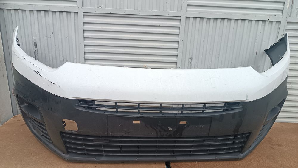 Vendo parachoque de frente citroen Berlingo ano 2017/23