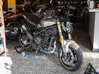 Benelli 752S em estado novo Ano 2024 com 3351 Kms e Extras