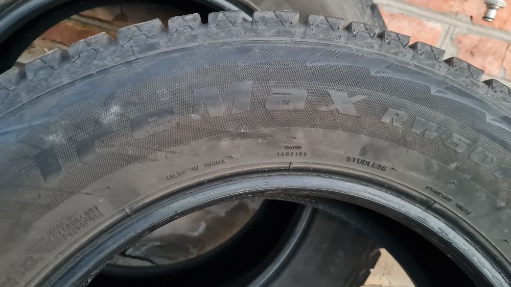 Зимняя резина 235/65R17