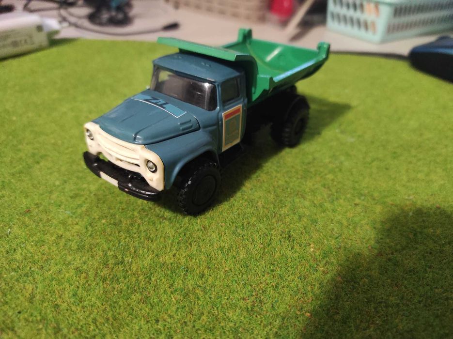 Зил ммз 555 бирюзовая кабина зеленый кузов Подолье