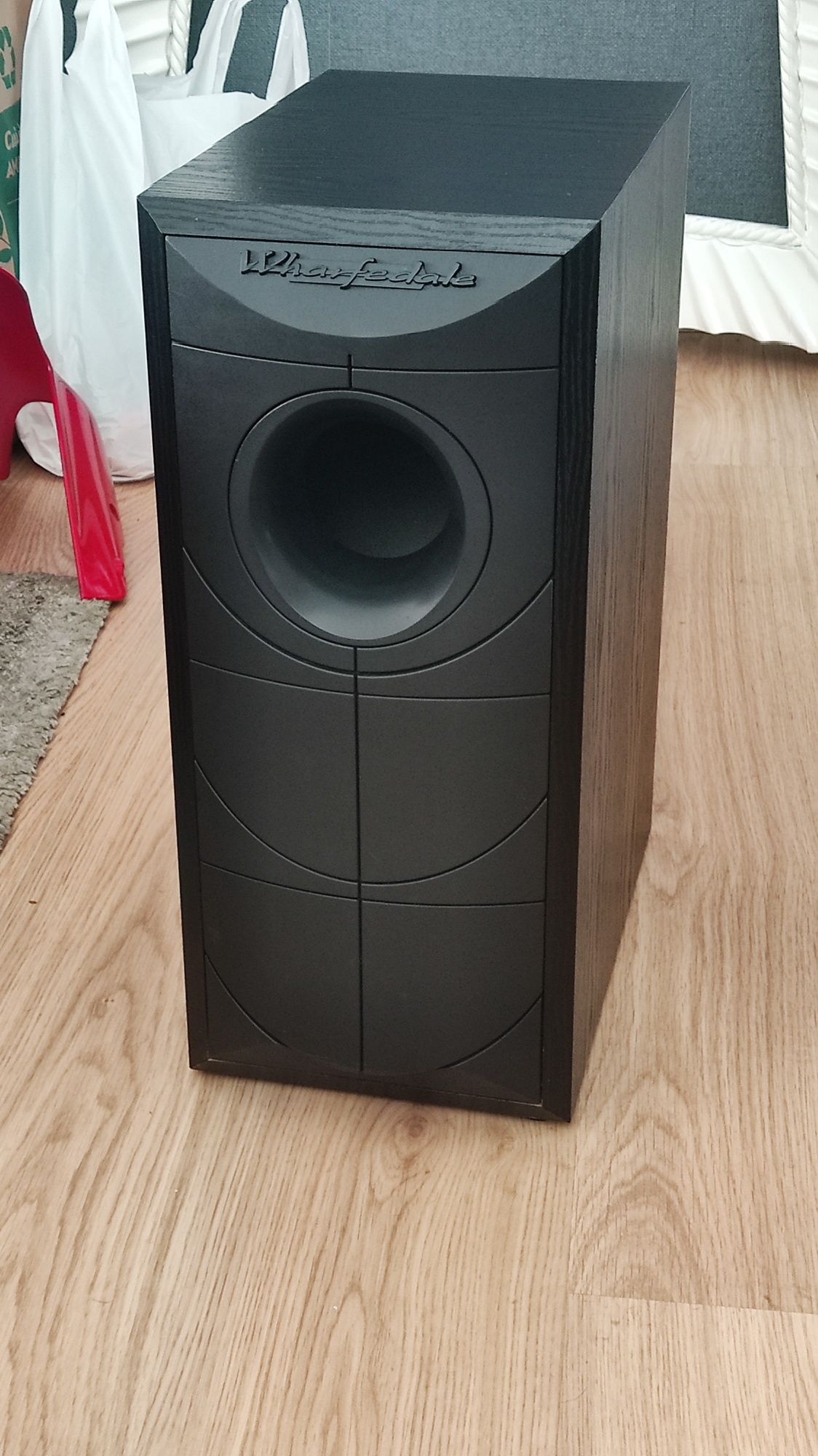 Par de colunas Hi Fi Kef C5 com Sub bass Wharfedale