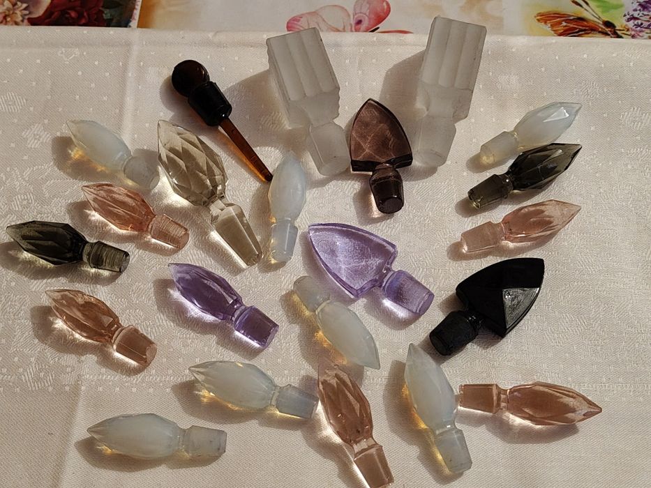 Szklane koreczki do butelek