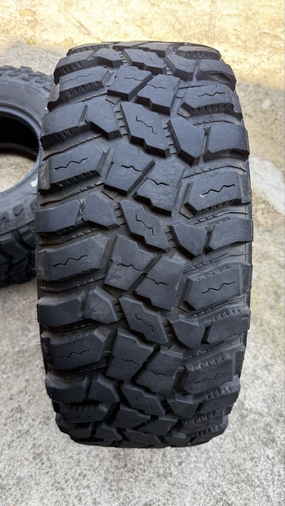Pneus Cooper Discoverer STT Pro 33/12.50R15