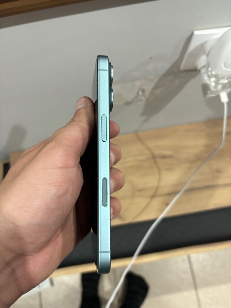 Apple Iphone 16 Brylantowa zieleń 128 GB gwarancja