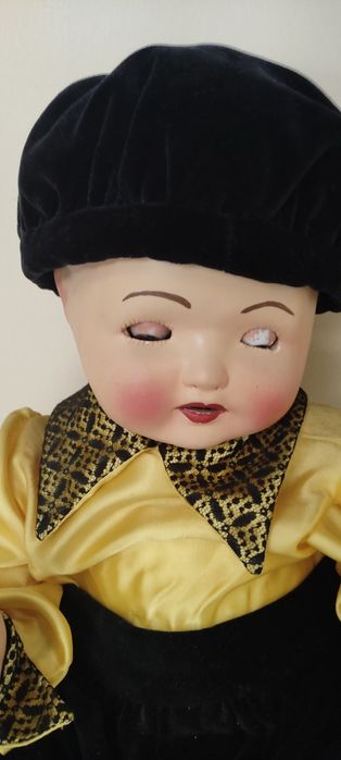 Boneco de porcelana e cerâmica antigo