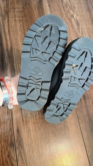 Sztyblety botki Zara 25 26 czarne podgumowanejak nowe